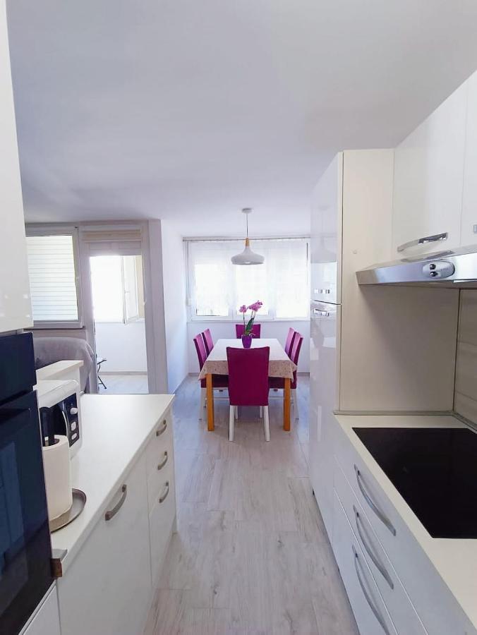 Apartment Glavaric Омиш Экстерьер фото